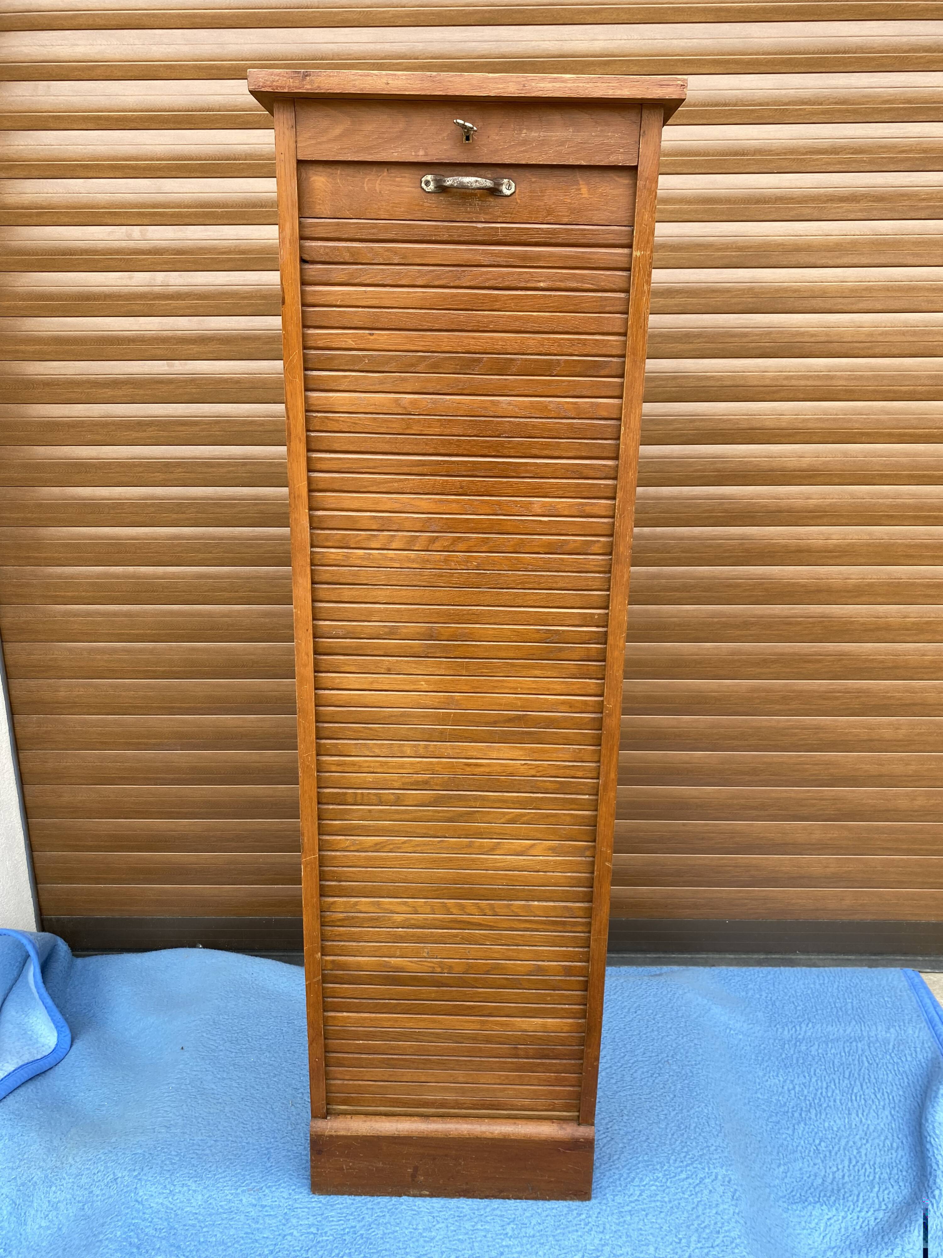 Curtain cabinet binder
