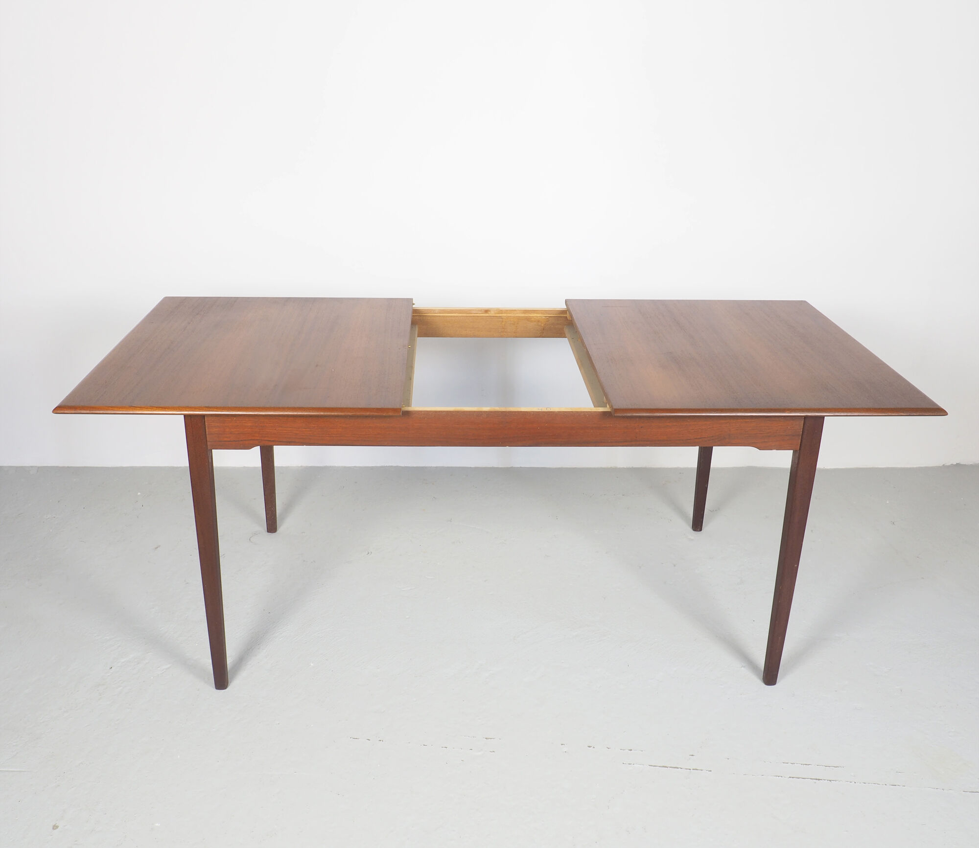 Extendable dinning table in teak, 1960
