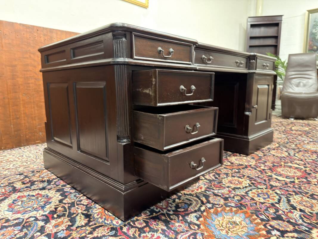 Bureau Chesterfield classique anglais Partnerdesk