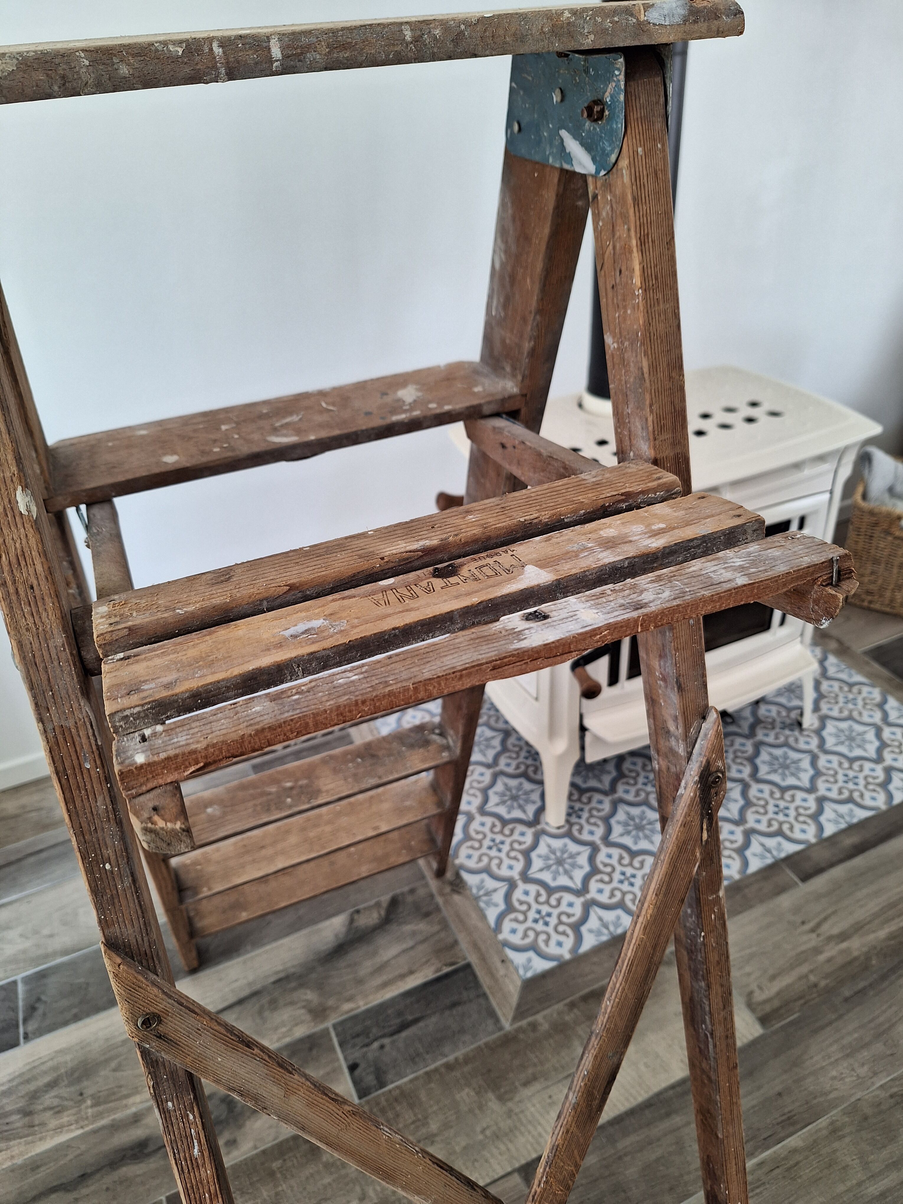 Montana painter's stepladder