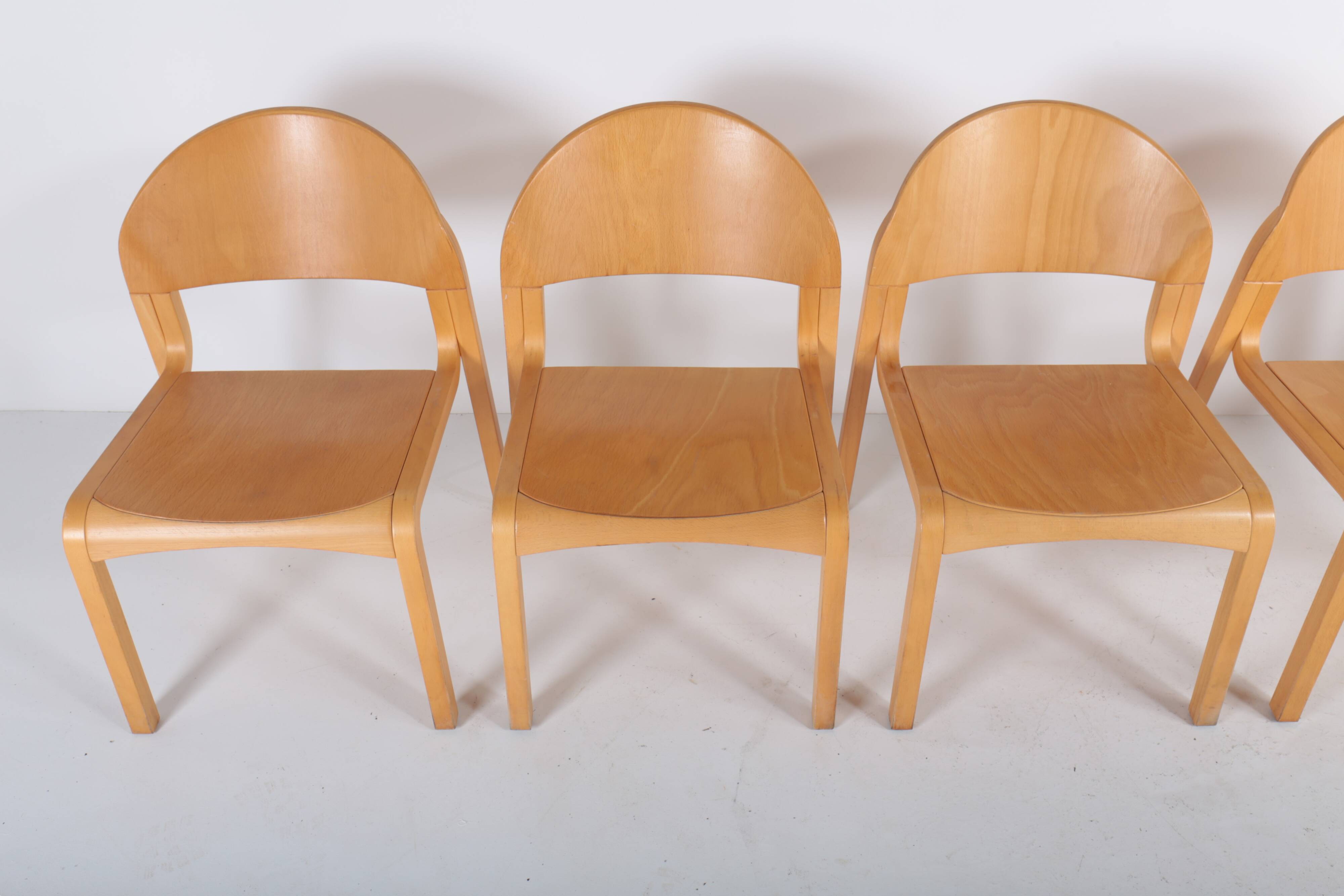 Set of 6 vintage chairs in thermoformed wood