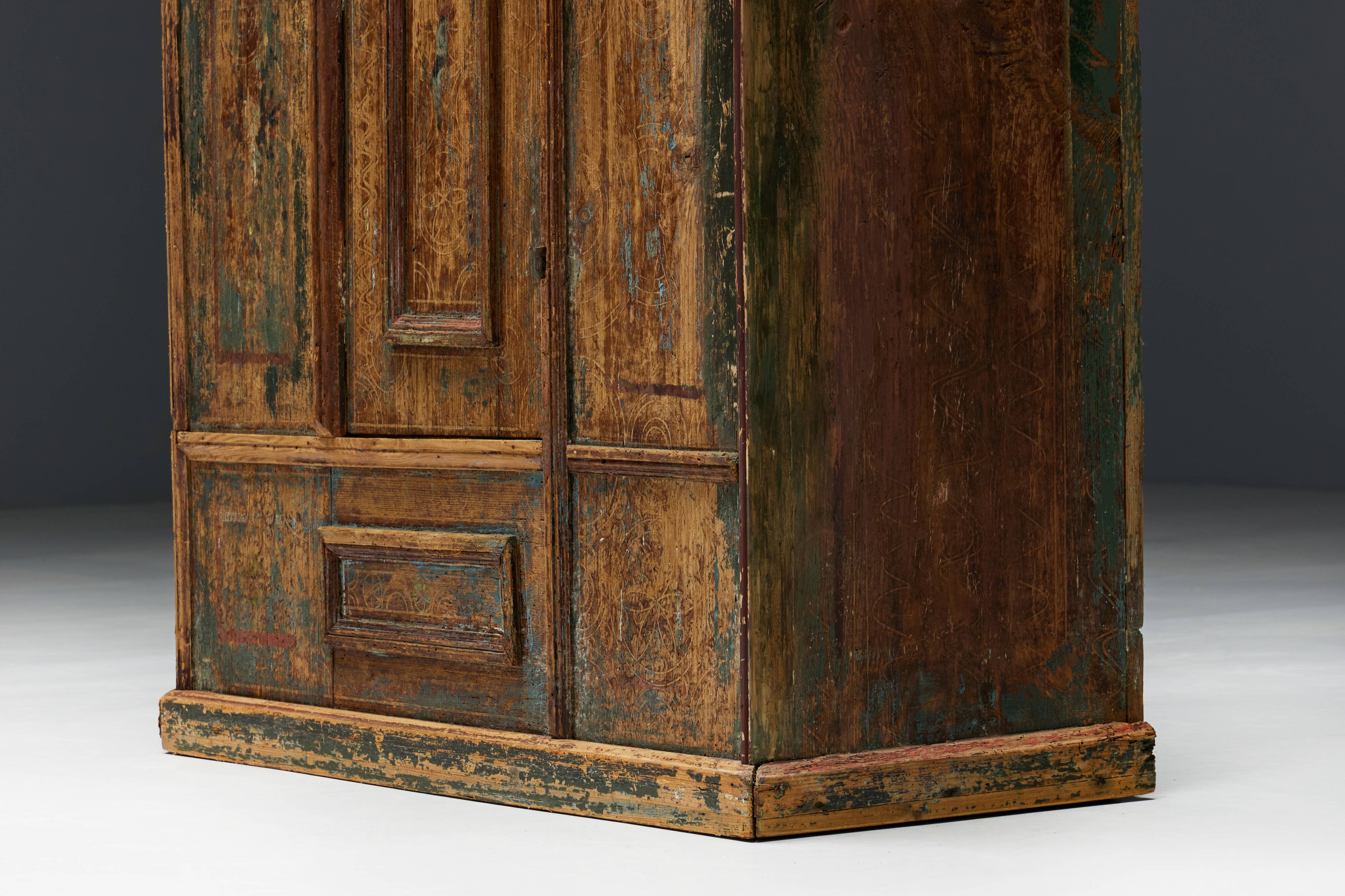 Rustic Travail Populaire Cabinet, France, 18th Century