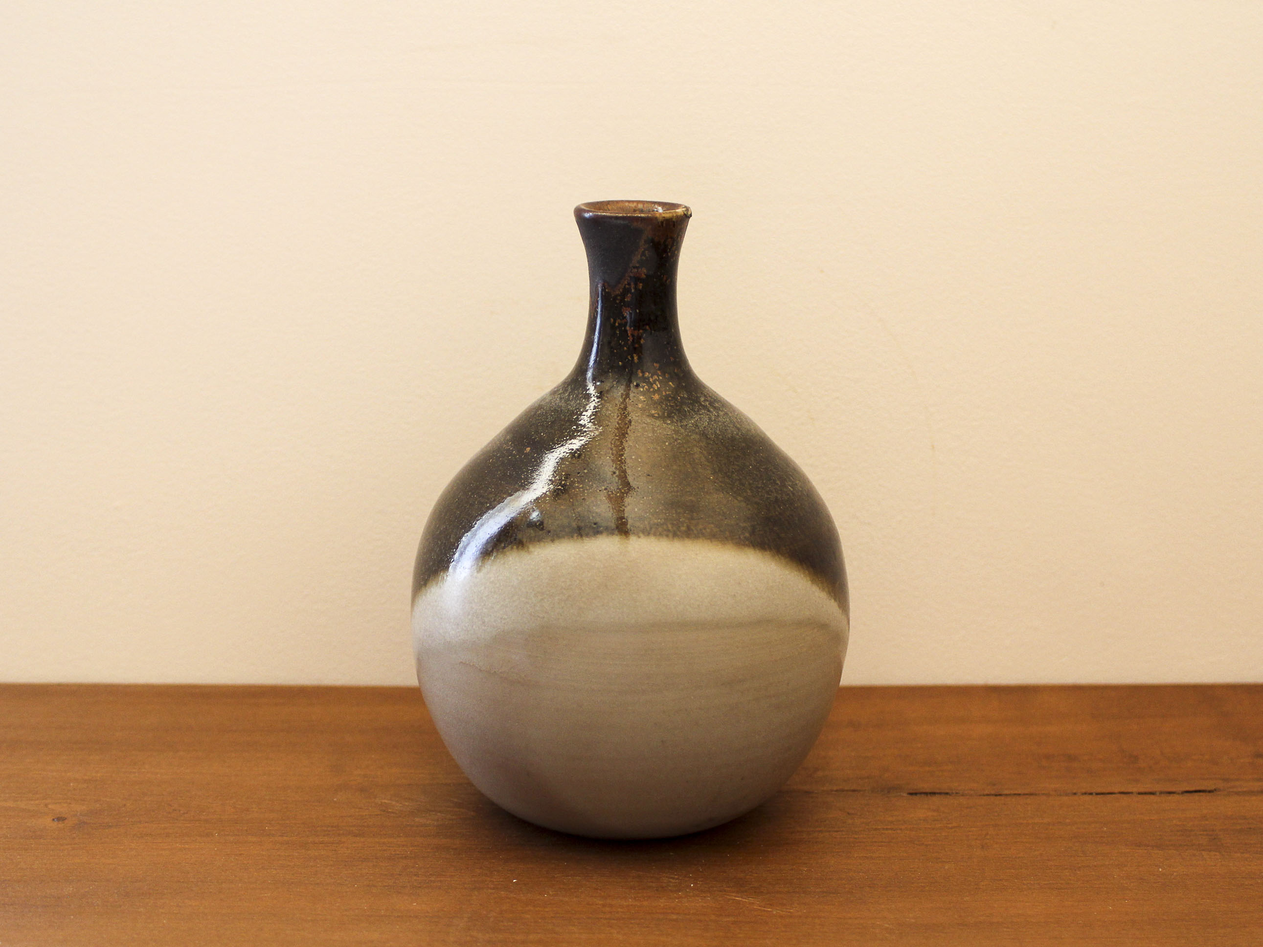 Vase boule en céramique émaillé Gilbert Duprey