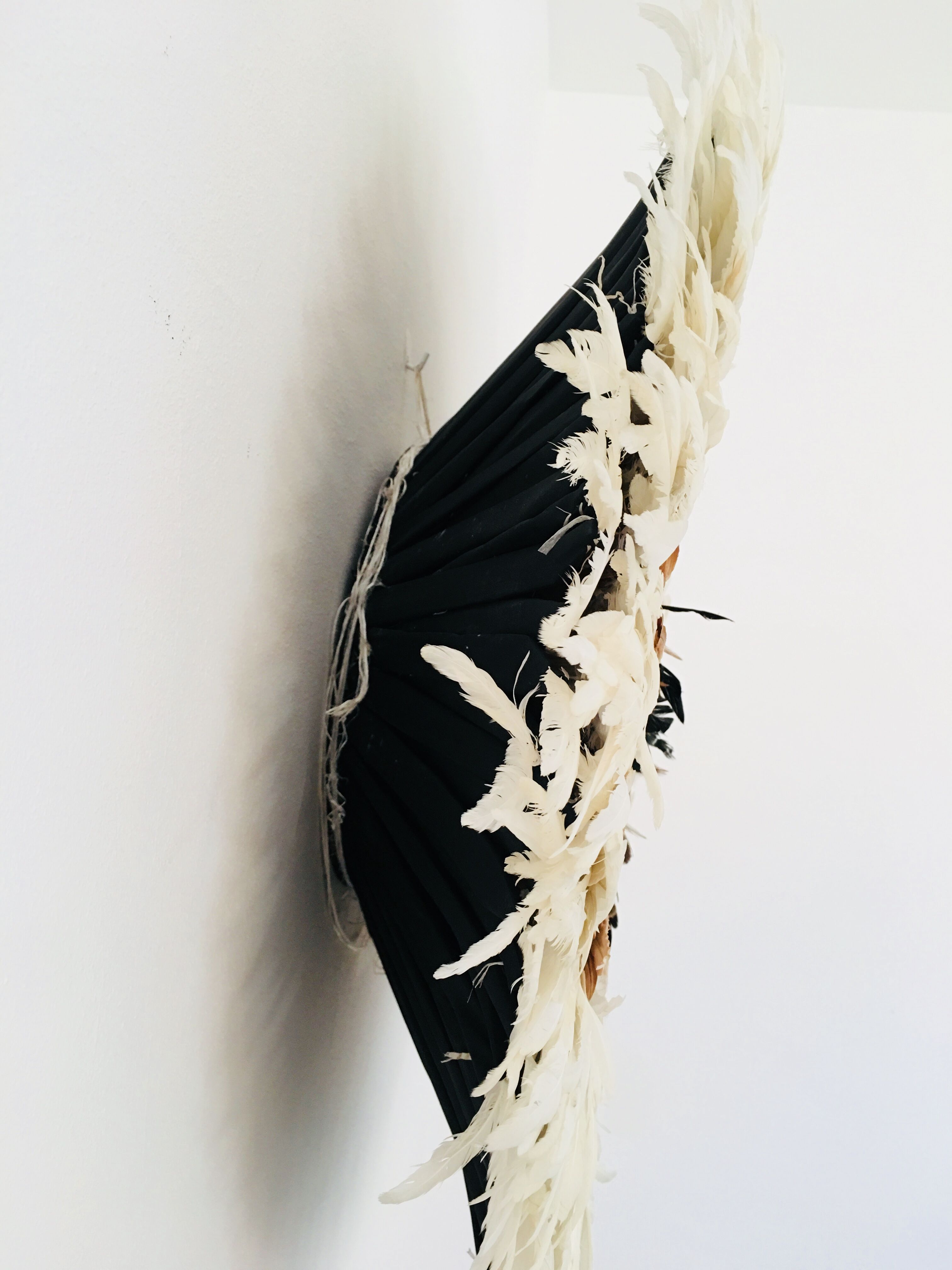 Juju hat white beige black 80cm