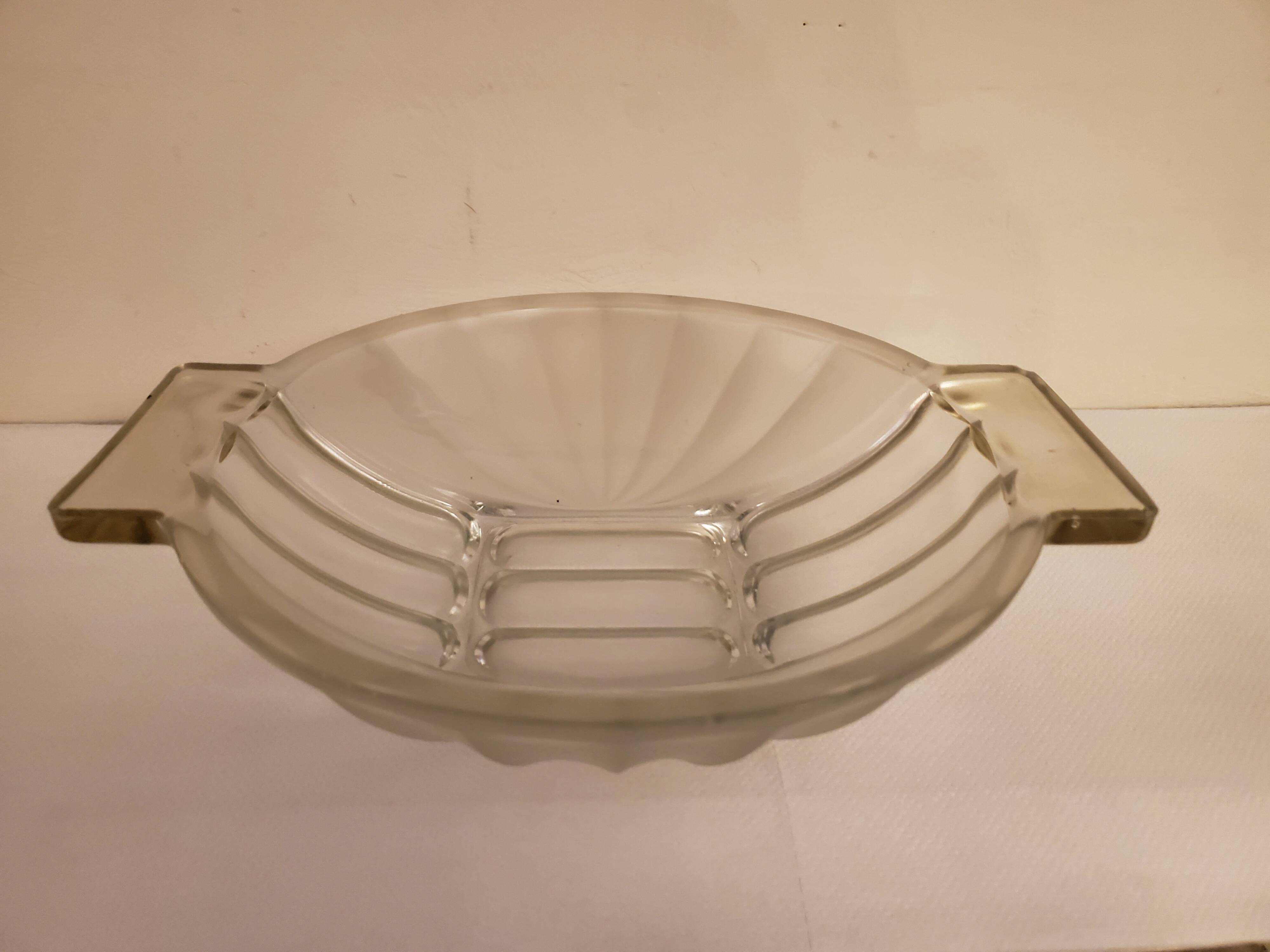 Empty art deco pocket