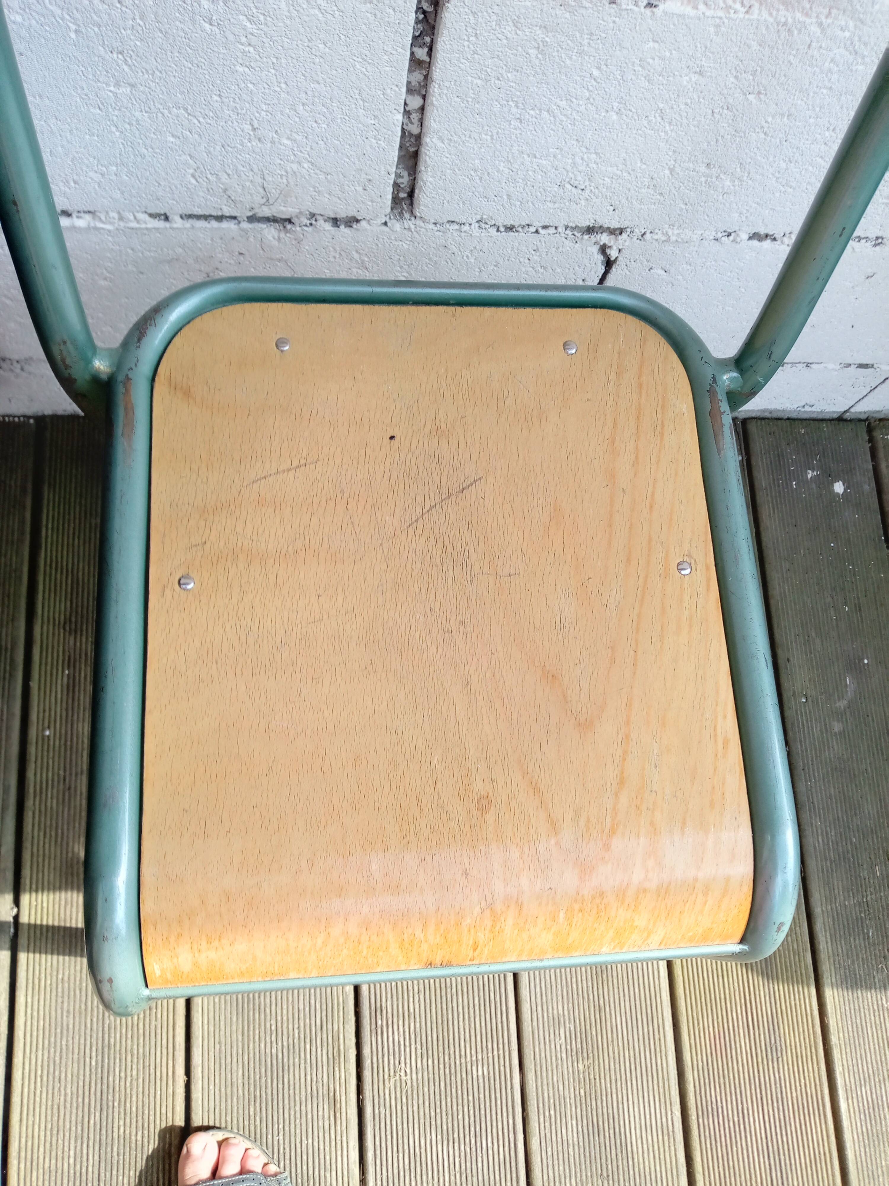 Set of 4 wood and metal chairs