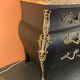 Commode tombeau patine noire style Louis XV