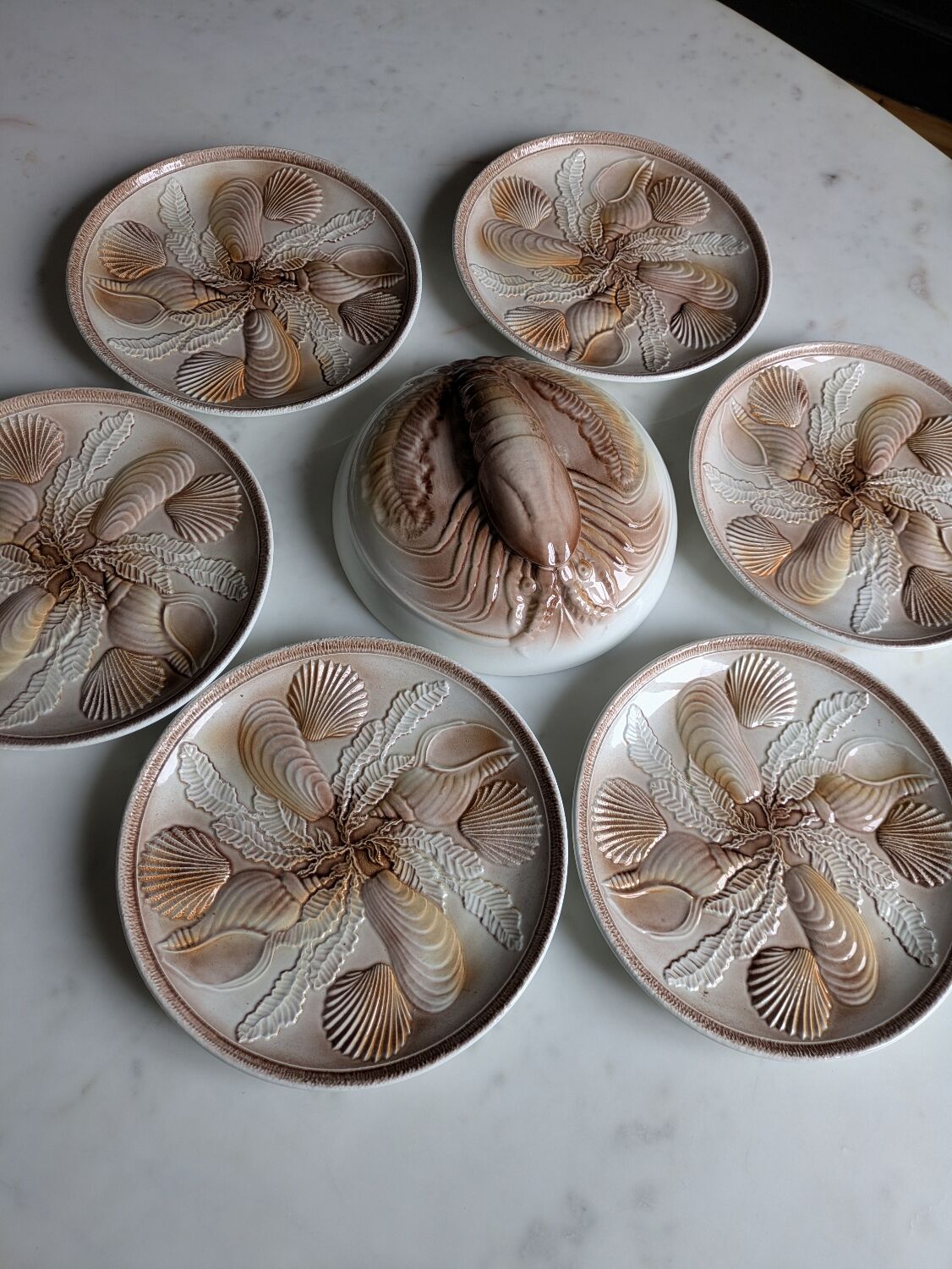 Shell service in slipware
