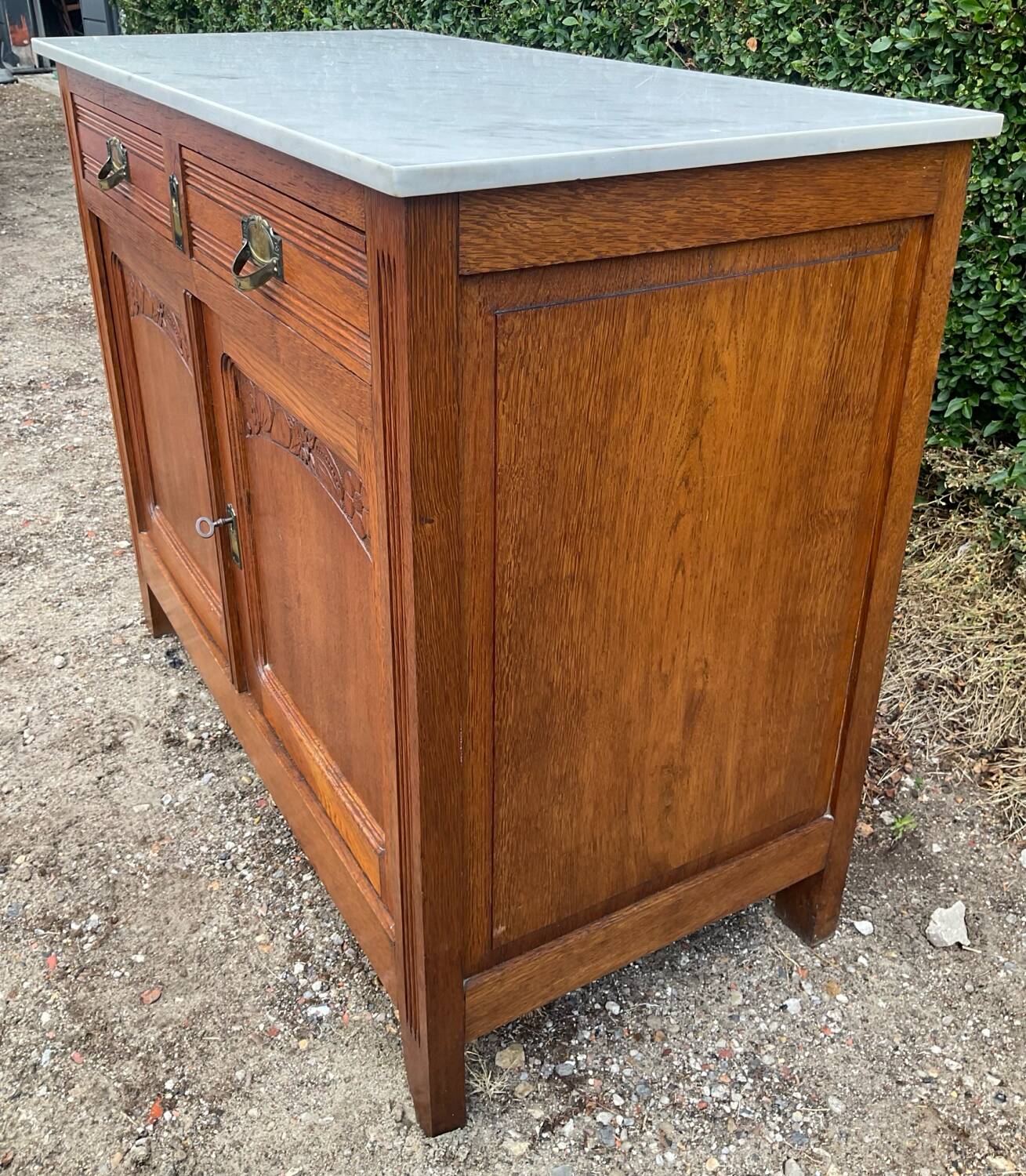 Ancien Buffet parisien en chêne et marbre