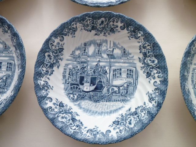 6 Johnson Bros English porcelain cream cups or plates
