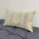 Coussin en toile ancienne style Kilim