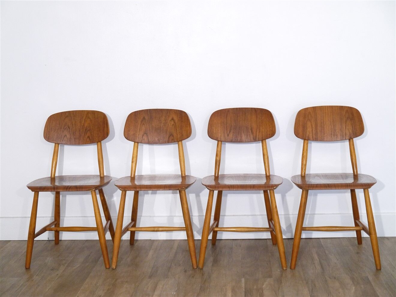 Series of 4 Scandinavian chairs from Nesto 1960