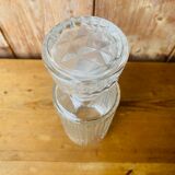 Round whisky decanter diamond tip