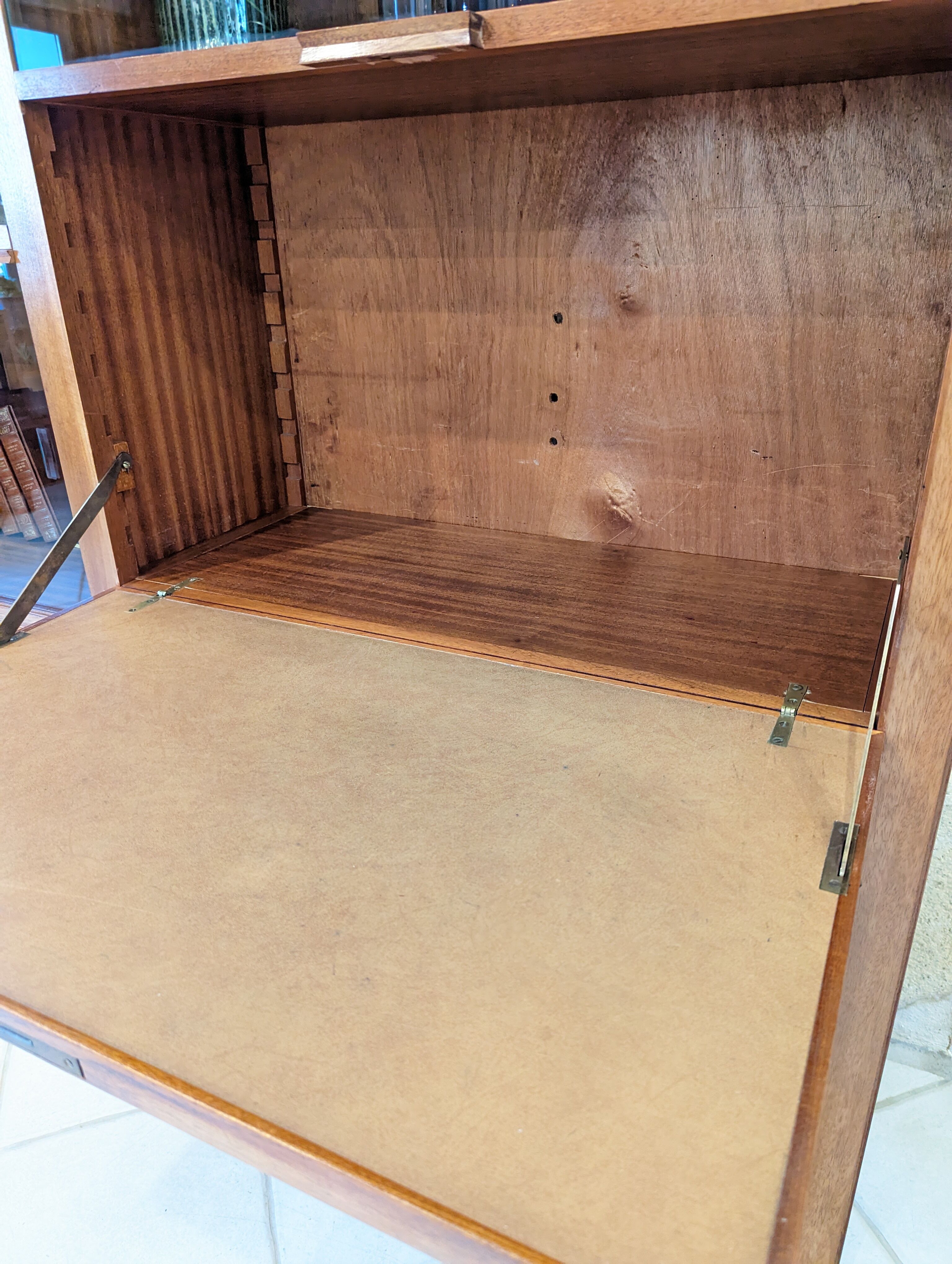 Library, secretary Émile Seigneur