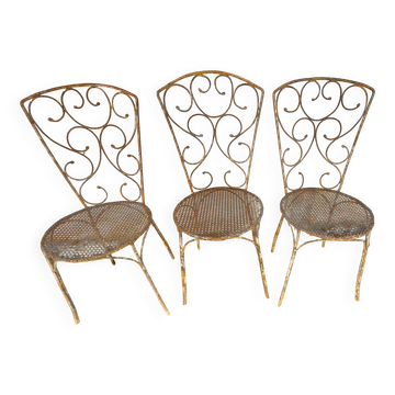 Ensemble de 3 chaises de jardin en fer forgé, assise en rigitulle 1940/50