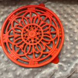 Trivet