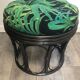 Fauteuil chippendale et pouf