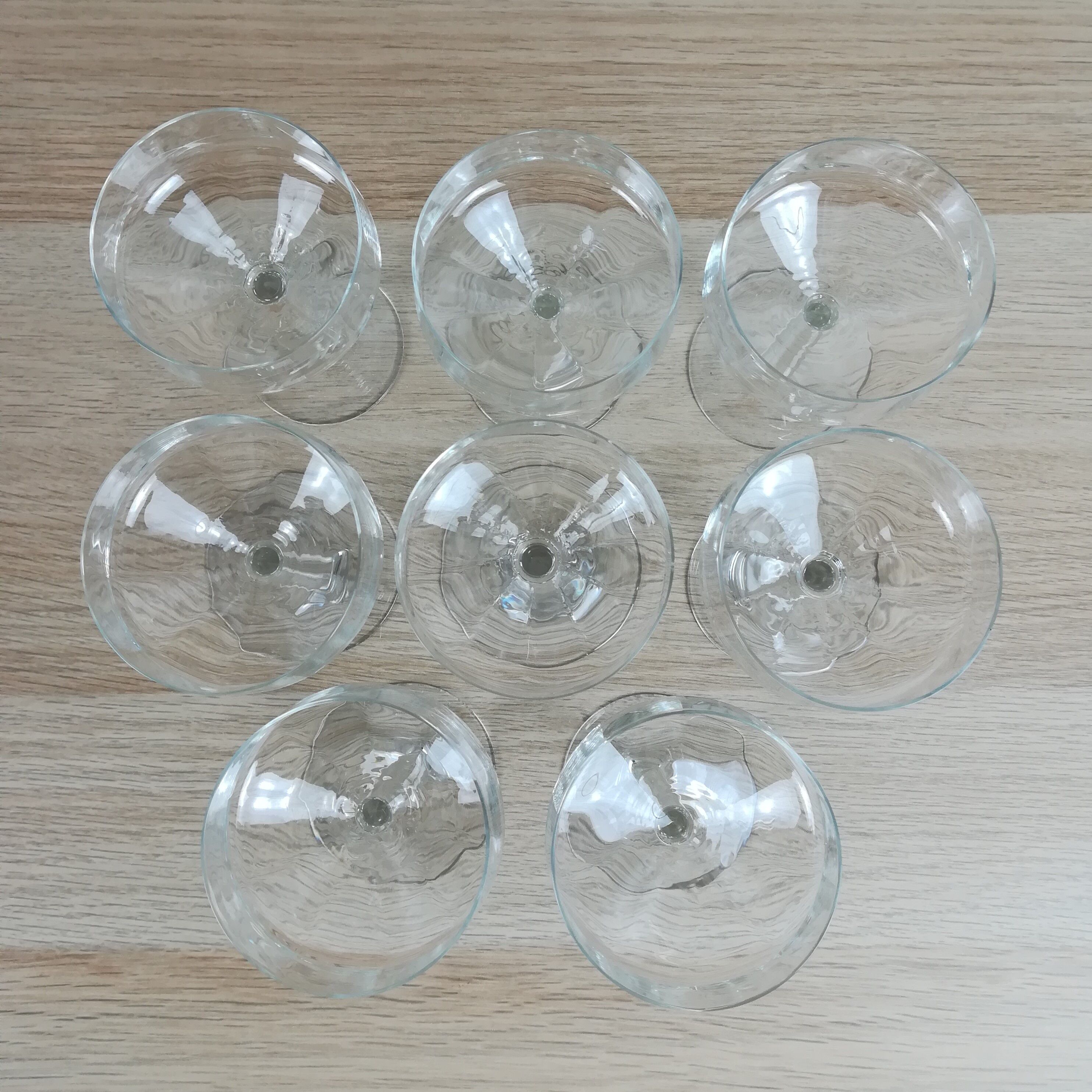 8 glasses of champagne grave glass