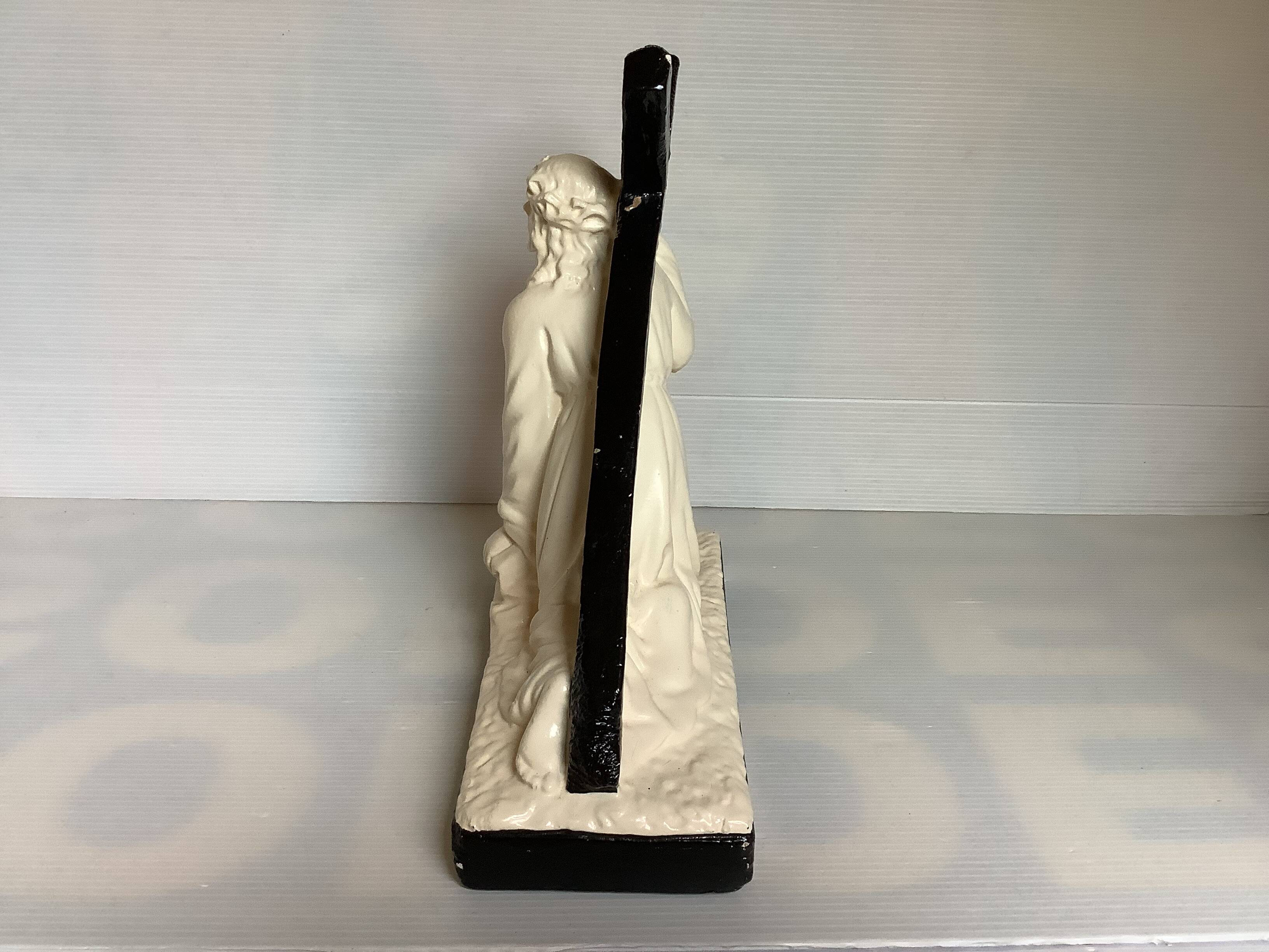 Jesus Christ carrying the cross