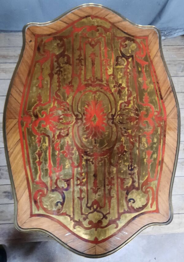 Table  Louis XV  en marqueterie rouge