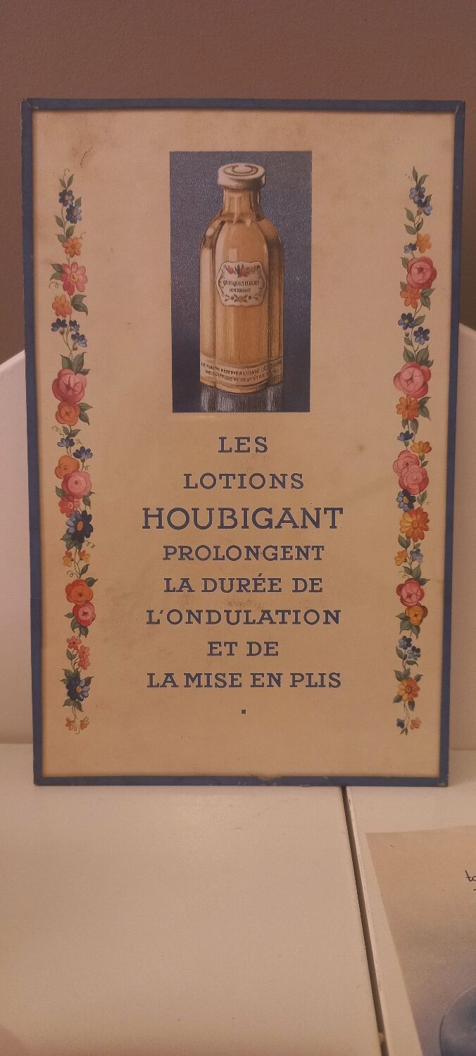 Houbigant powder boxes, shadows and antique advertising collection set