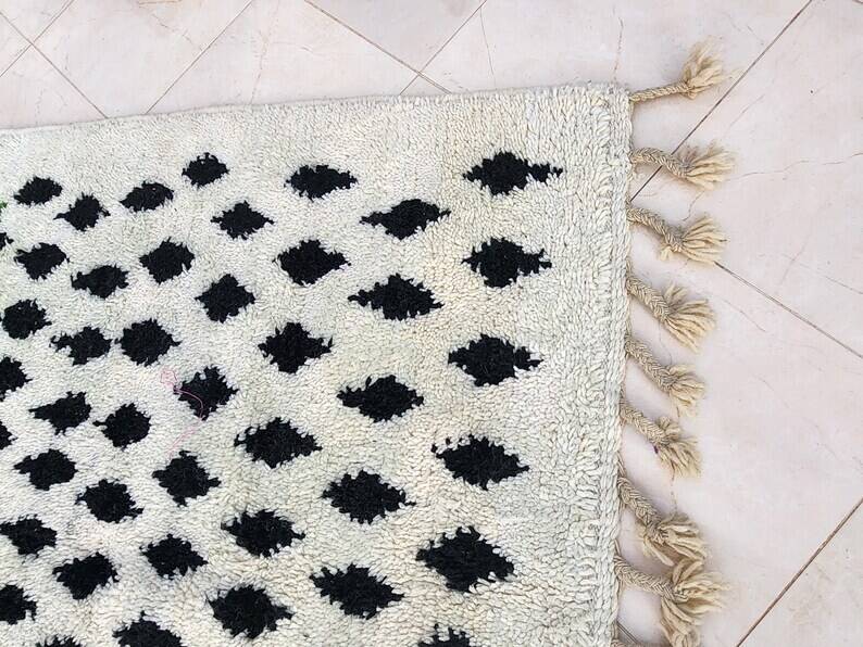 Handmade Berber rug 200cm x 300cm