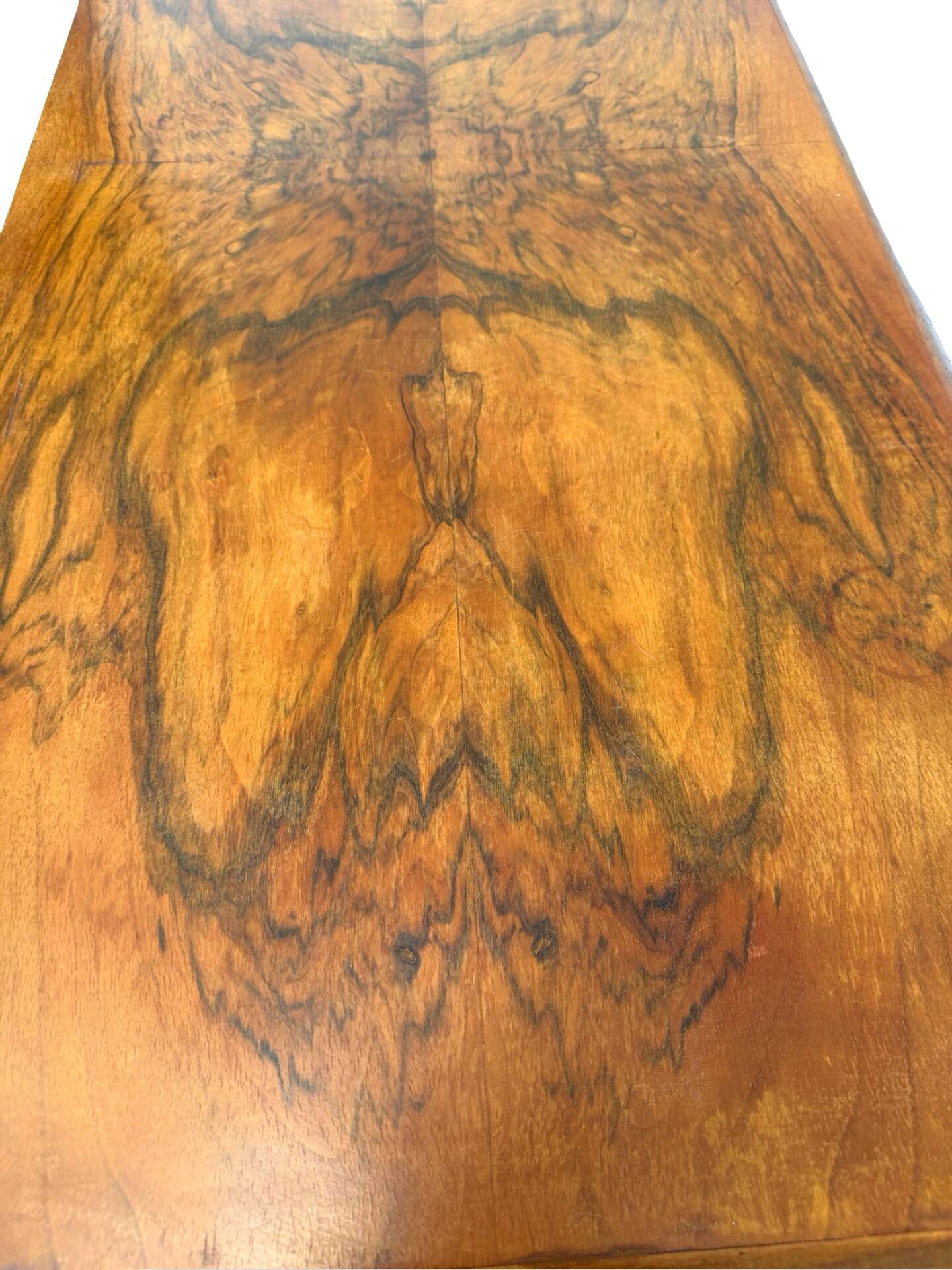 Walnut burl commode, Italian Art Deco, 1940s.