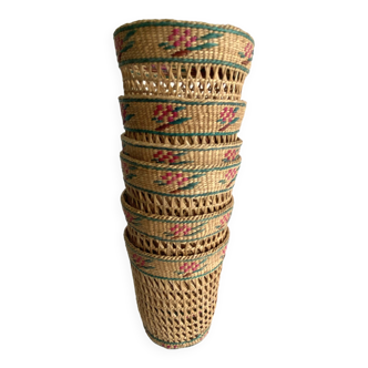 Set of woven straw baskets