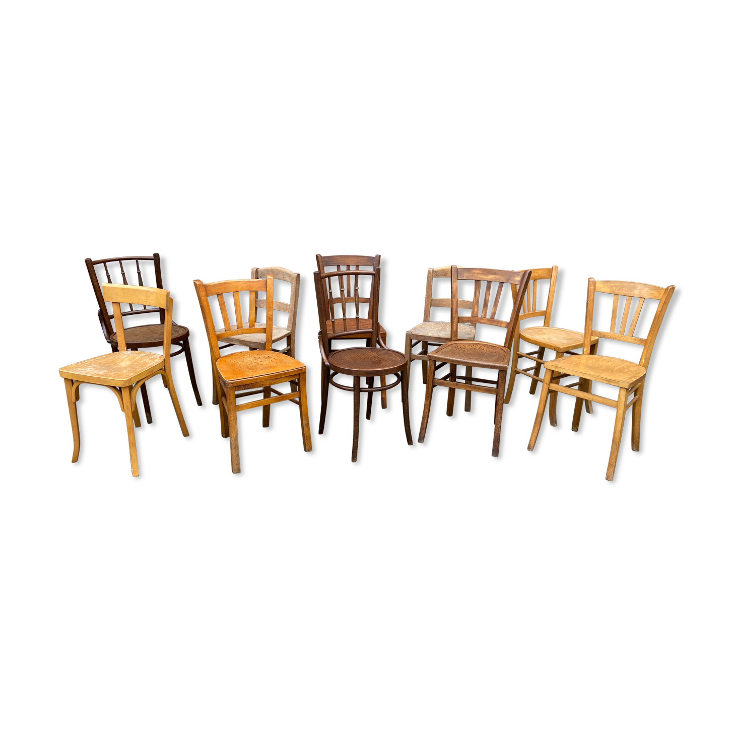 Lot de 10 chaises bistrot dépareillé vintage