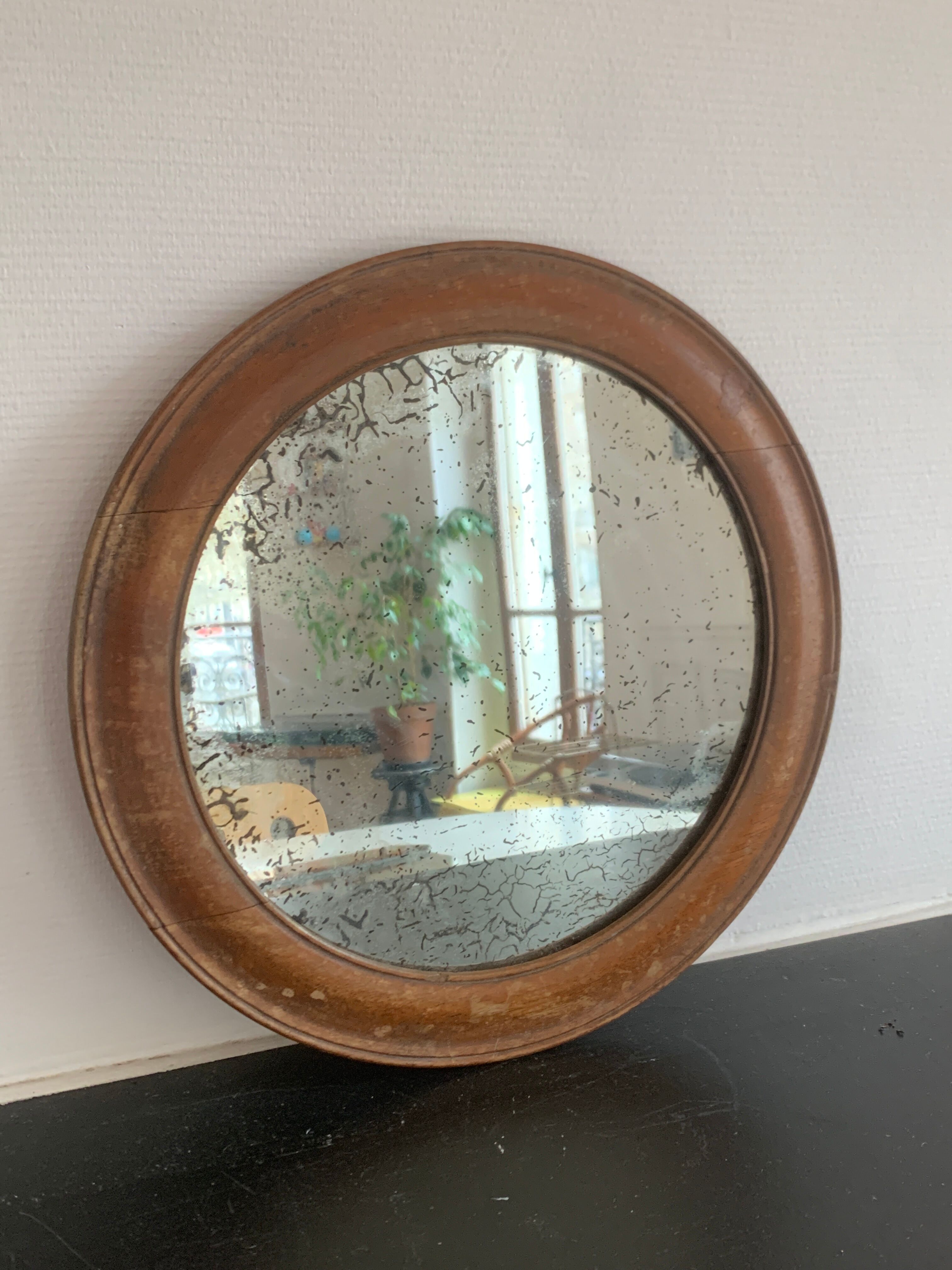 Vintage round mirror stitched ice 29 X 29cm