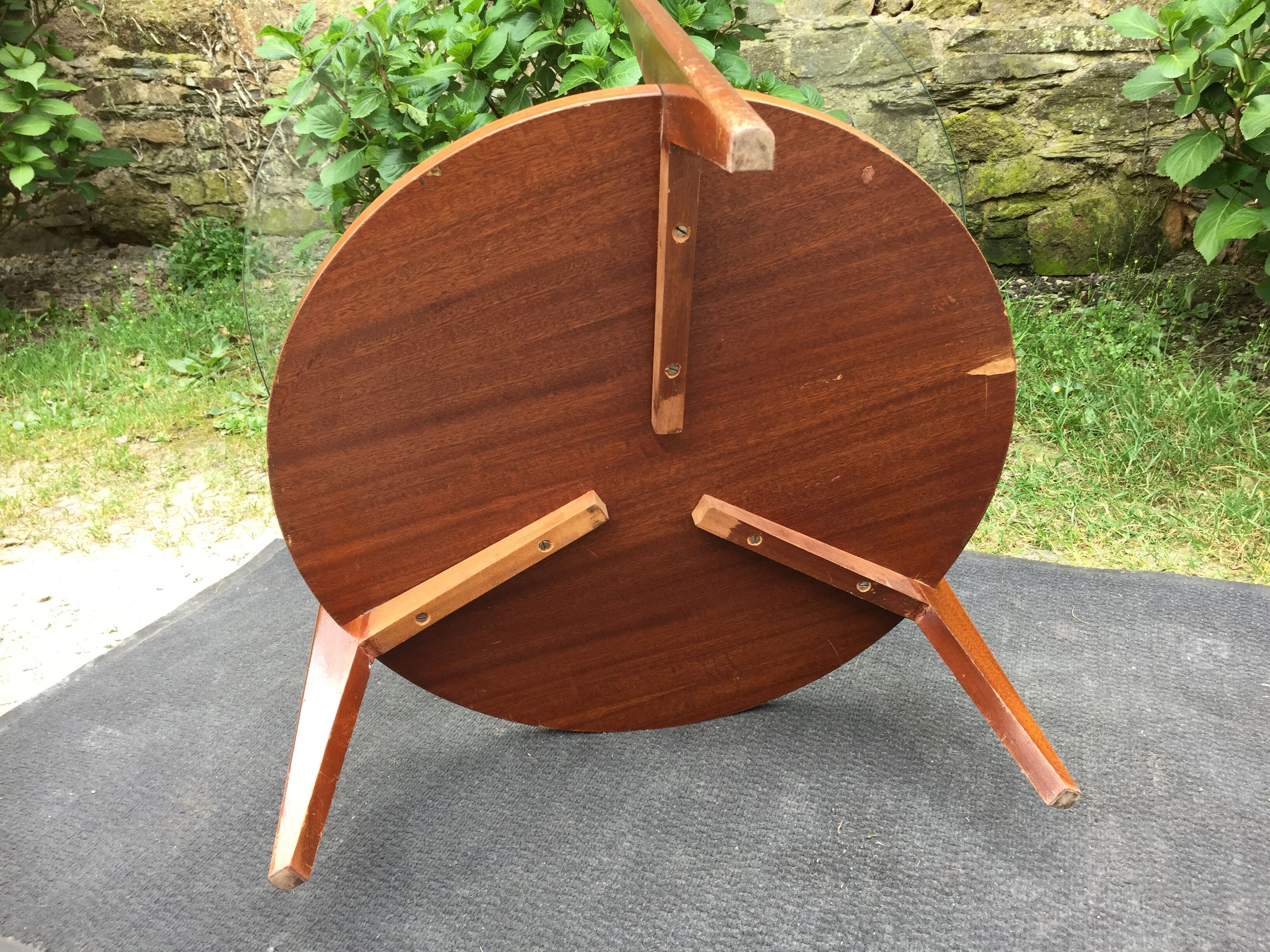 Vintage coffee table round compass legs top in glass and teak wood