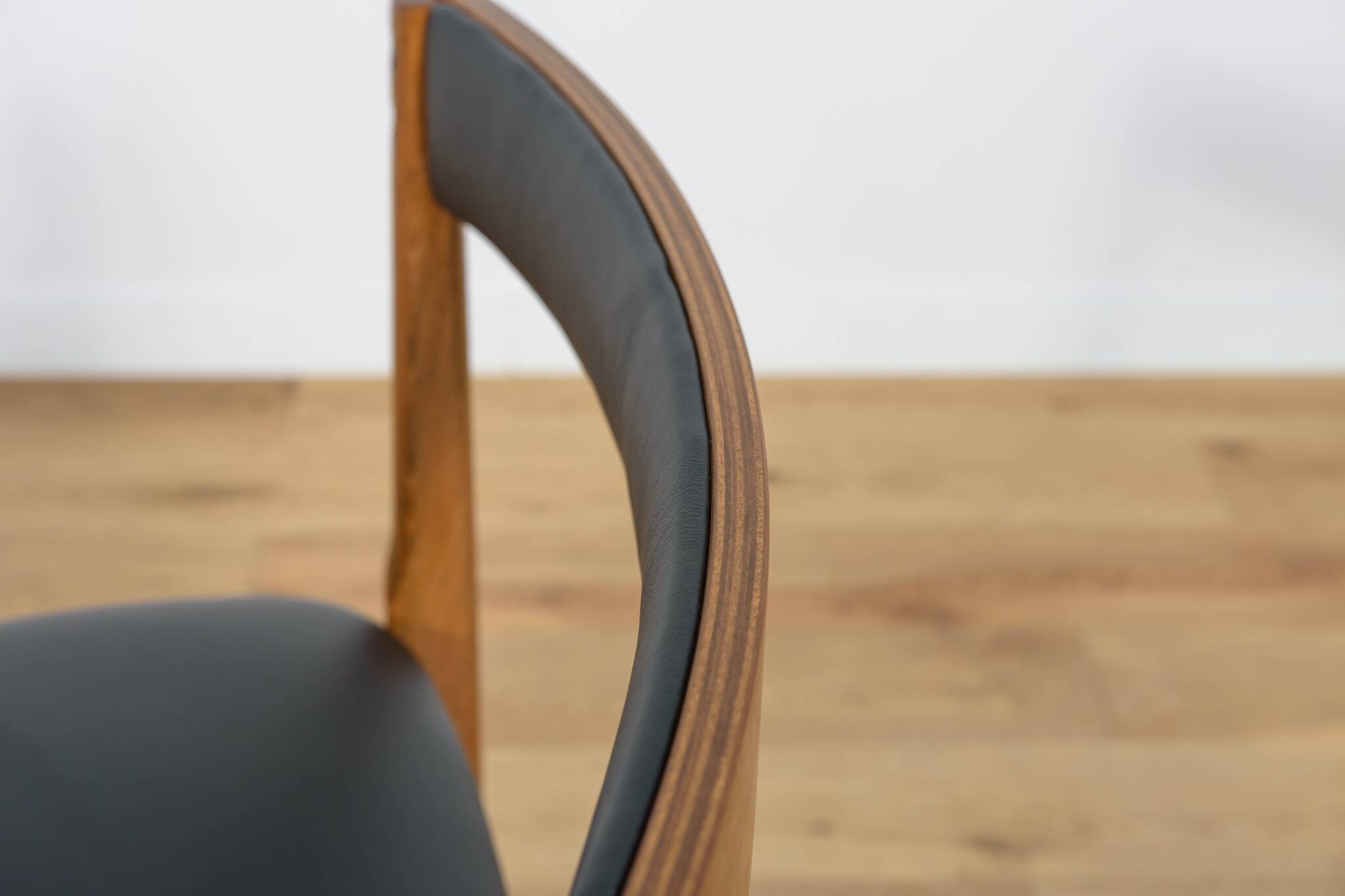Mid century round extendable dining table and chairs from mcintosh, 1960s, set of 5