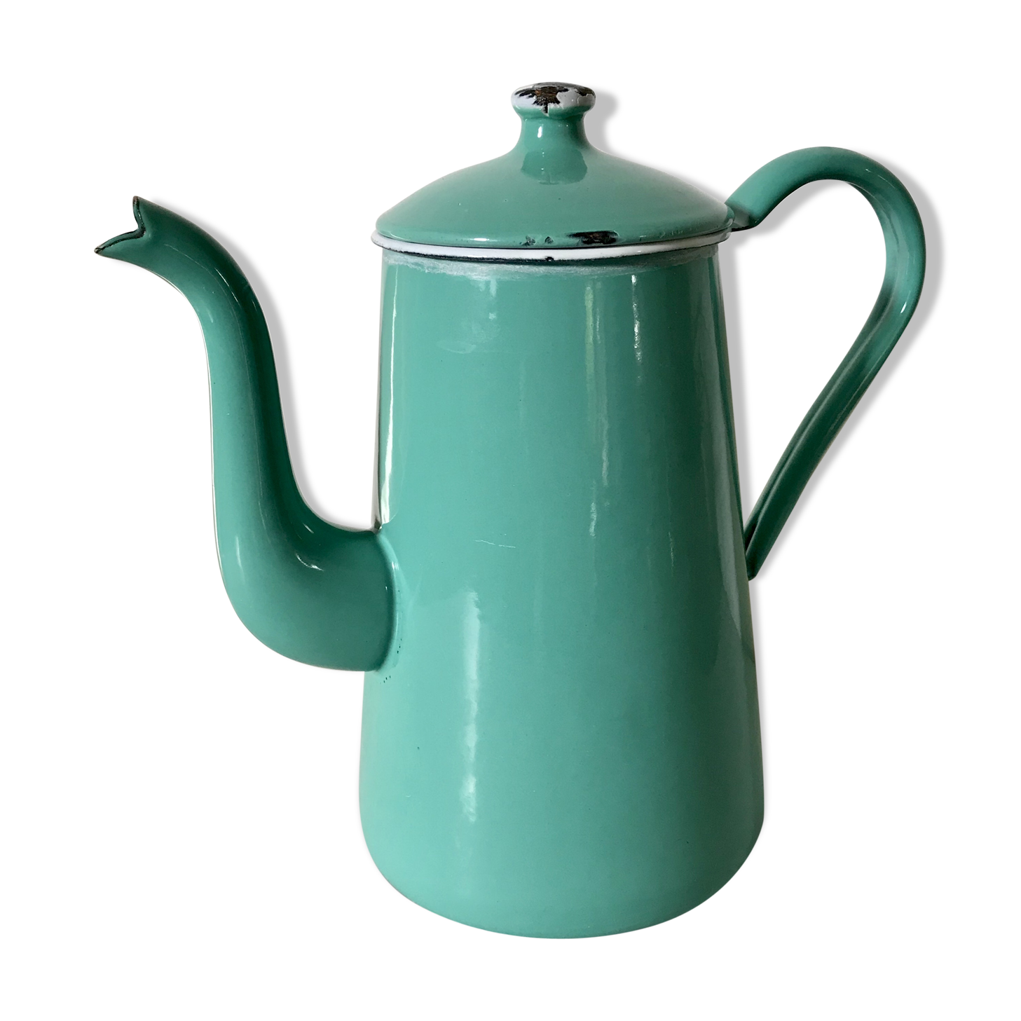 Vintage coffee maker in enamelled sheet metal