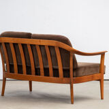 Vintage Scandinavian Sofa – 133 cm