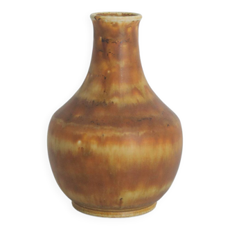 Mid-Century Scandinavian Modern Collectible Small Brown Stoneware Vase by Gunnar Borg for Höganäs