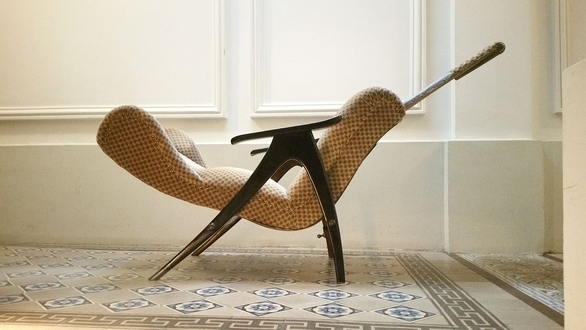 Fauteuil Wing chair à système de relaxation année 50/60