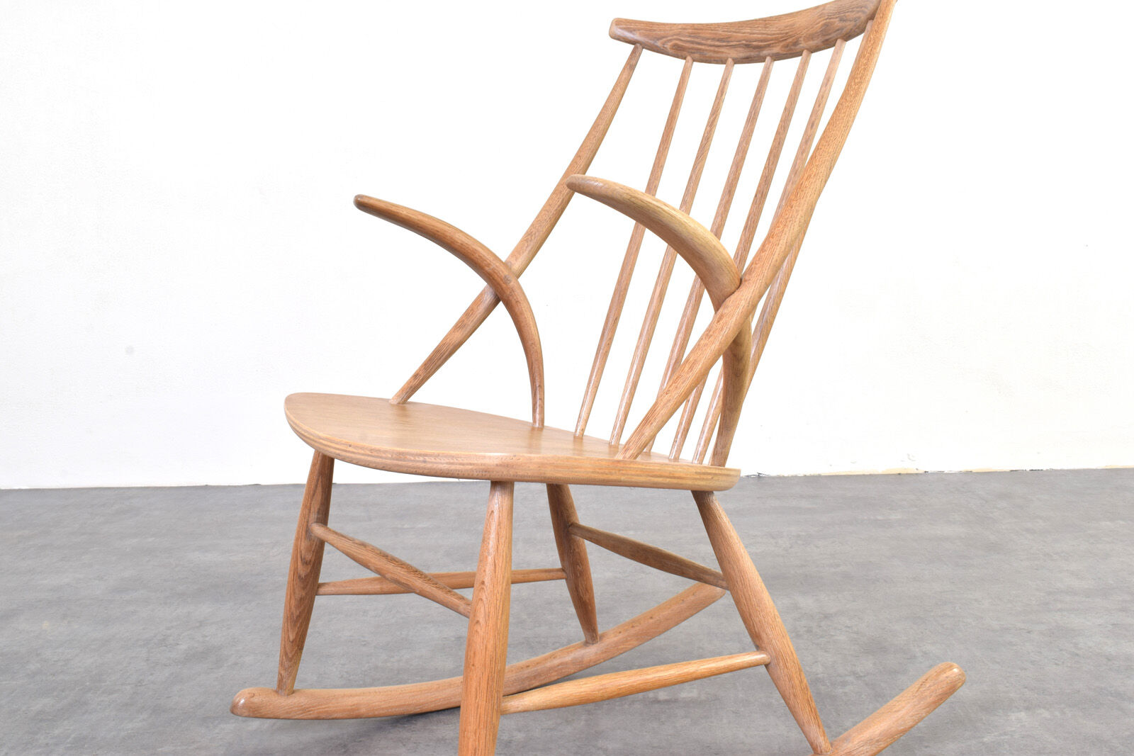 Mid-Century Oak Rocking Chair by Illum Wikkelsø for Niels Eilersen, 1950s.