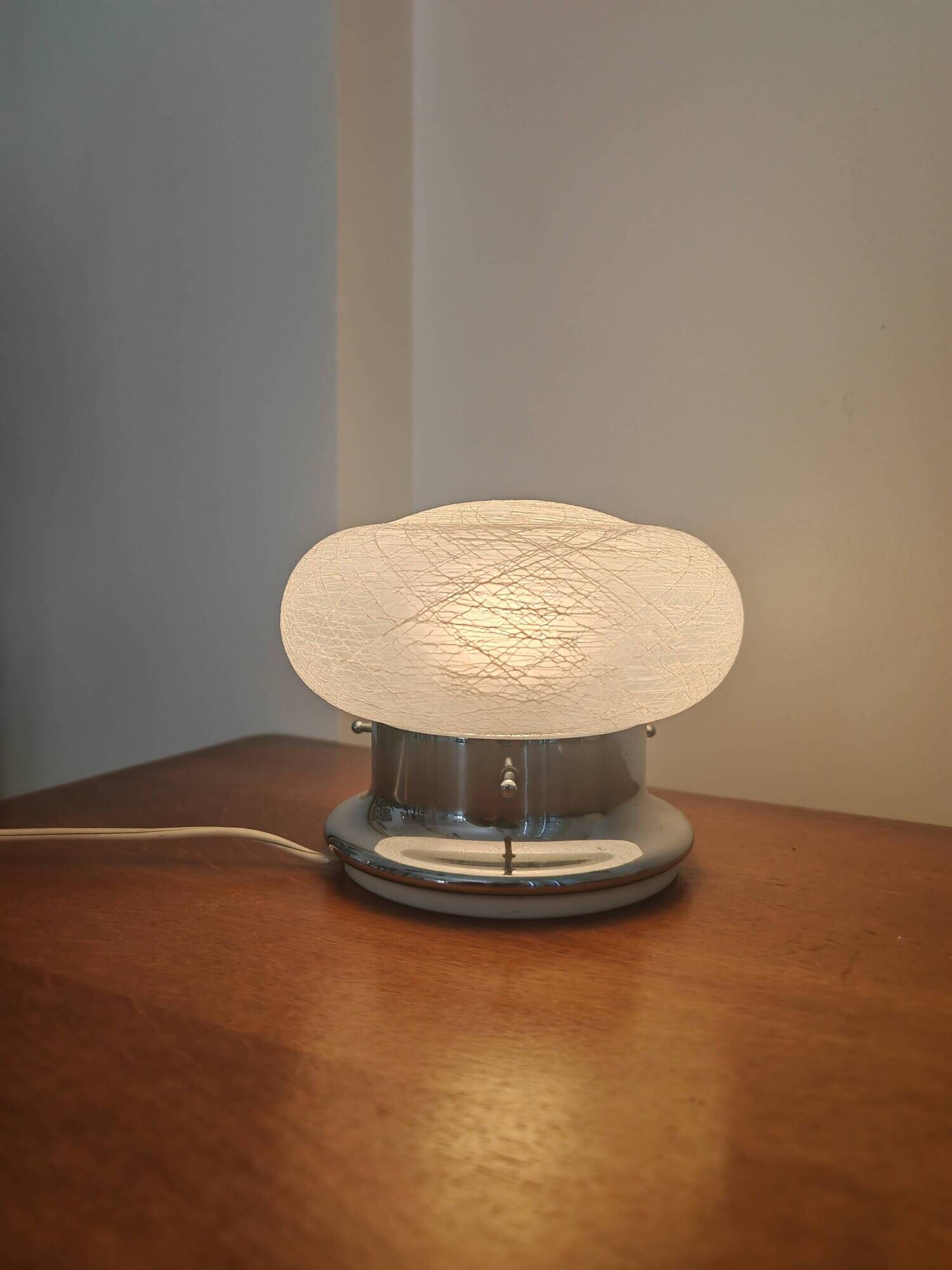 Vintage Space Age Mushroom Lamp – Textured Glass & Chrome (1970s)