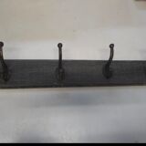 Wall-mounted coat rack with 4 hooks