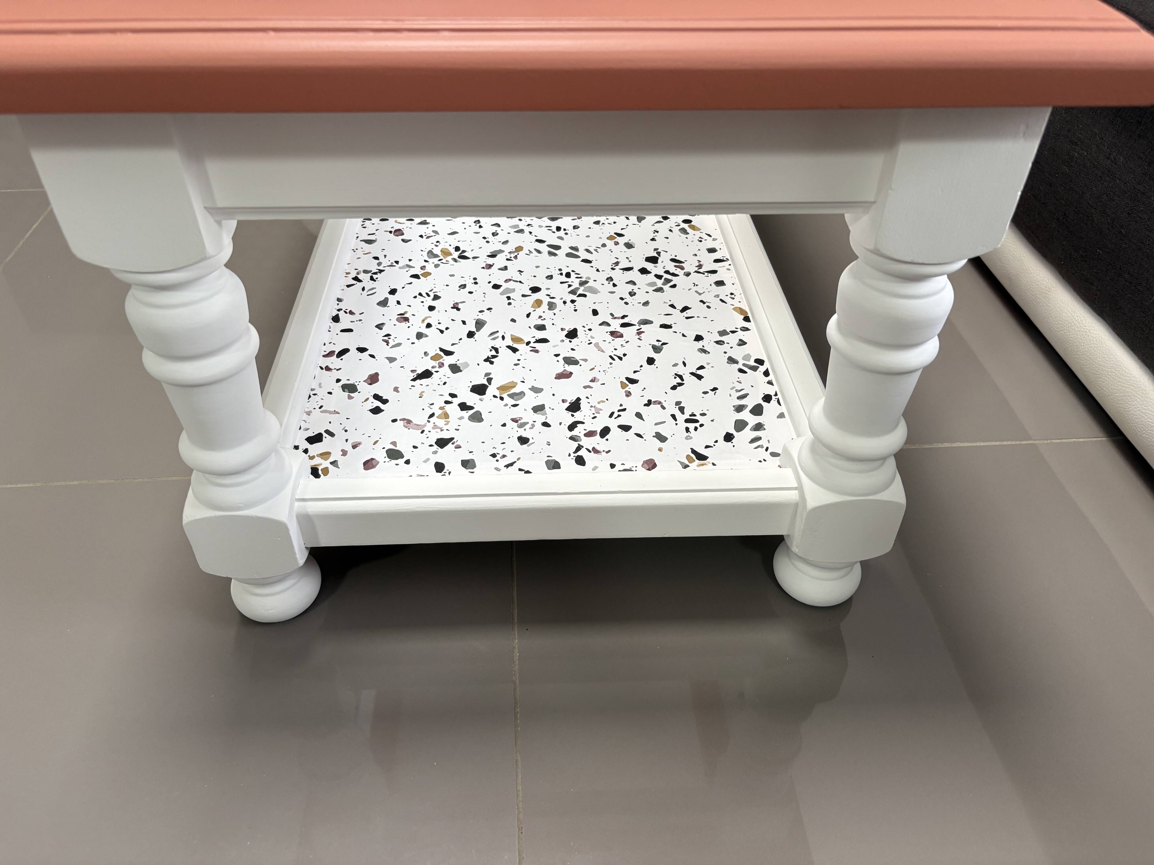 Refurbished vintage coffee table with laminated safety glass