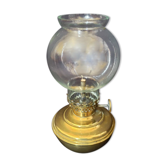Lampe ancienne à pétrole de marine