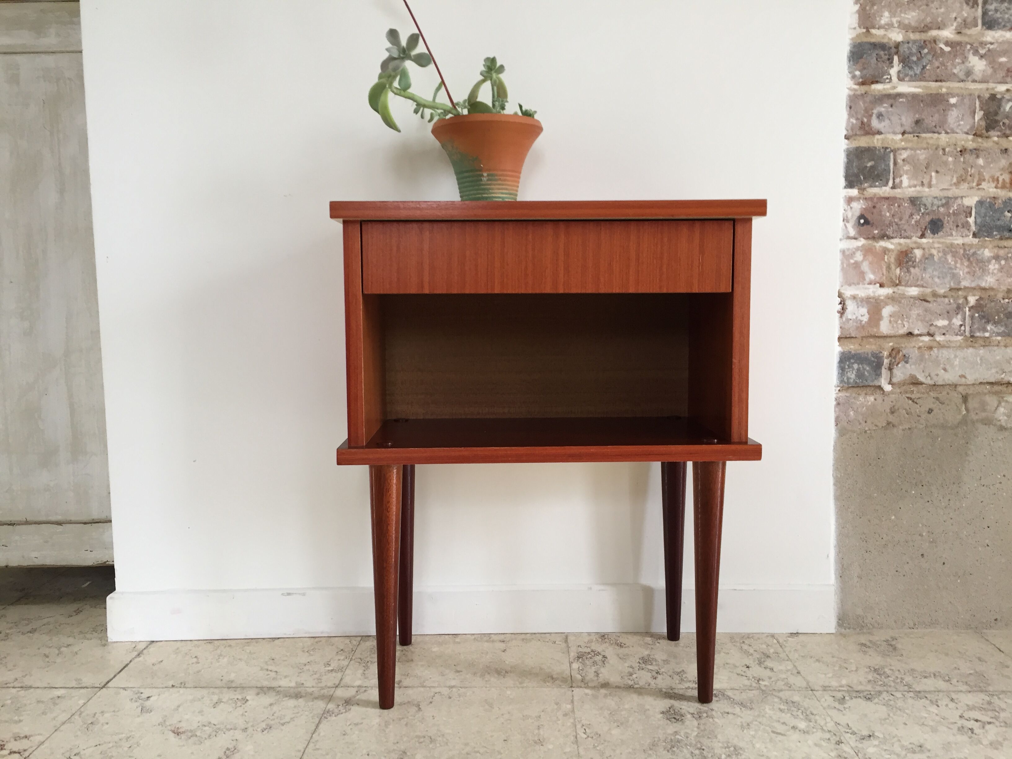 Table de chevet pieds compas vintage
