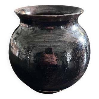 Vase boule brun signé