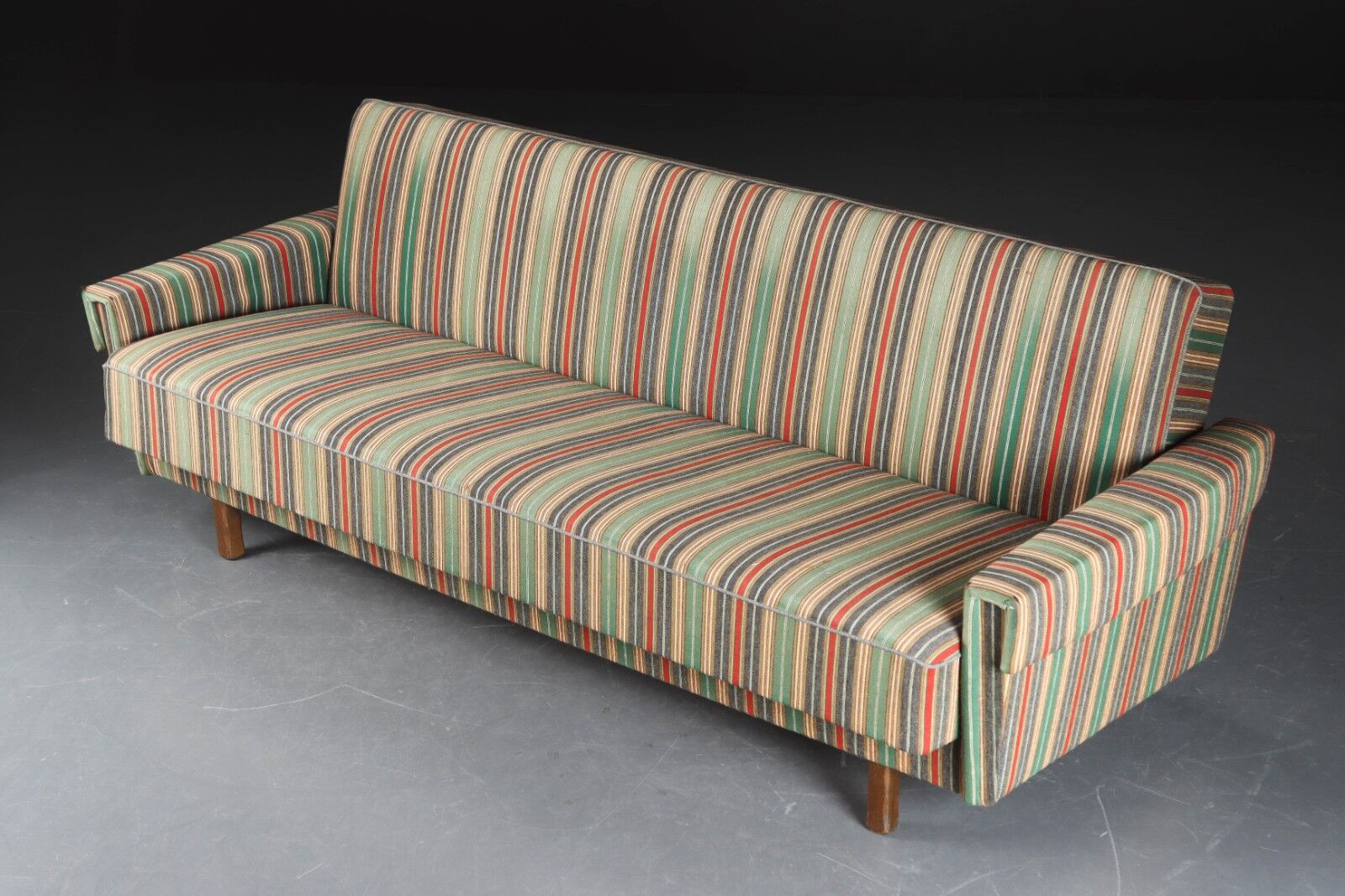 Danish sofa/sofabed