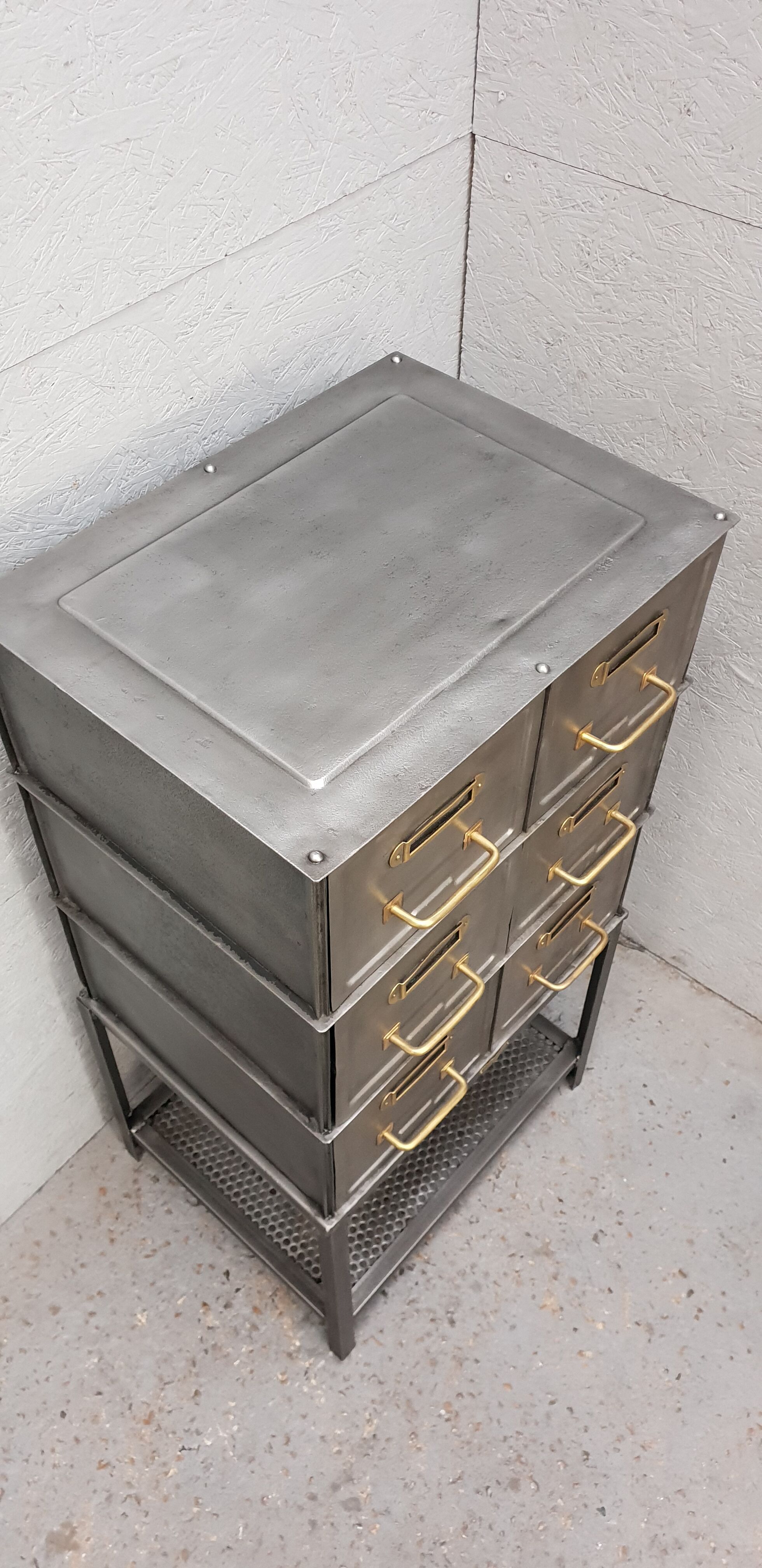 Former furniture workshop six drawers metal Strafor