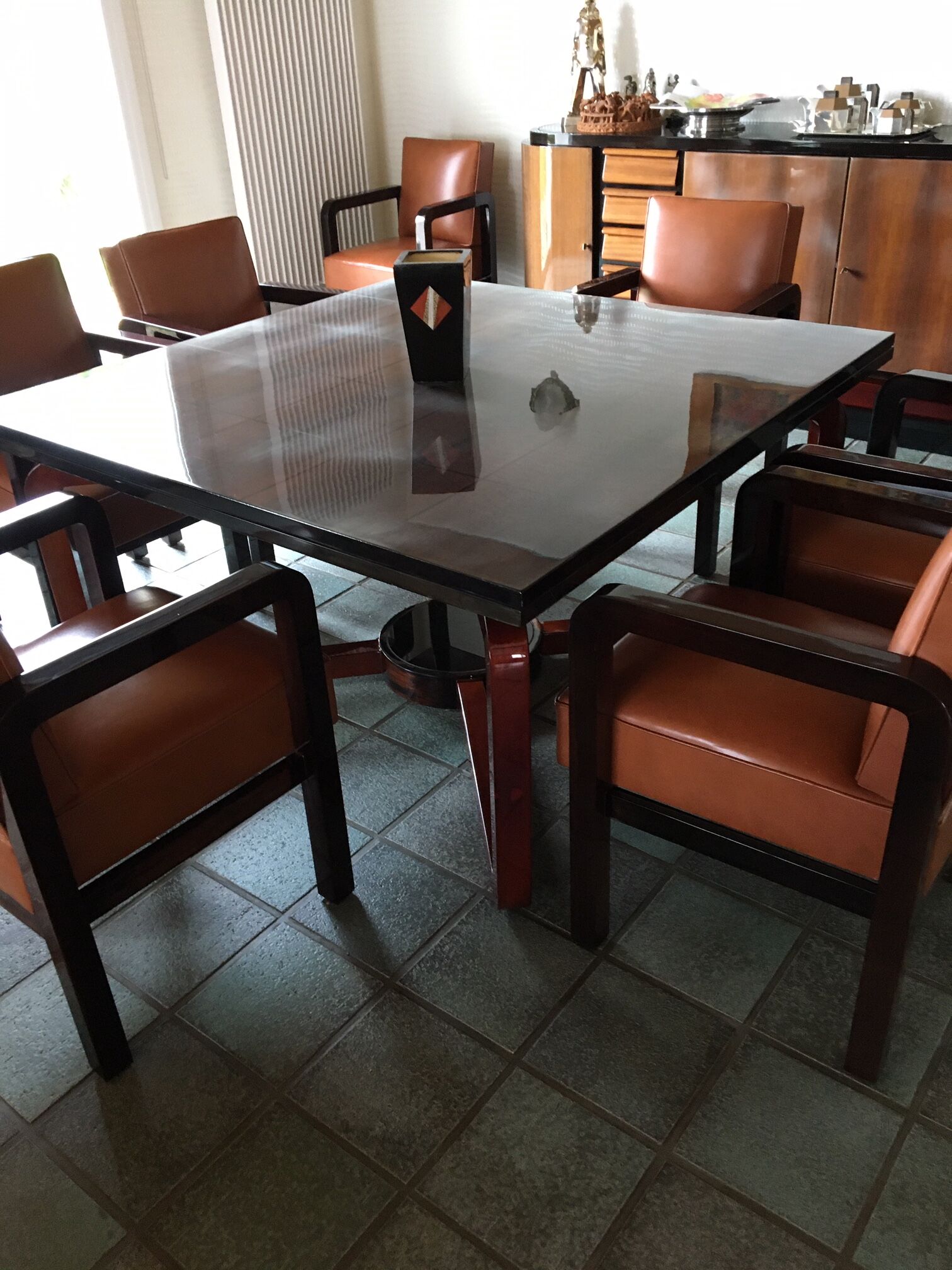 table and its 8 Art Deco chairs