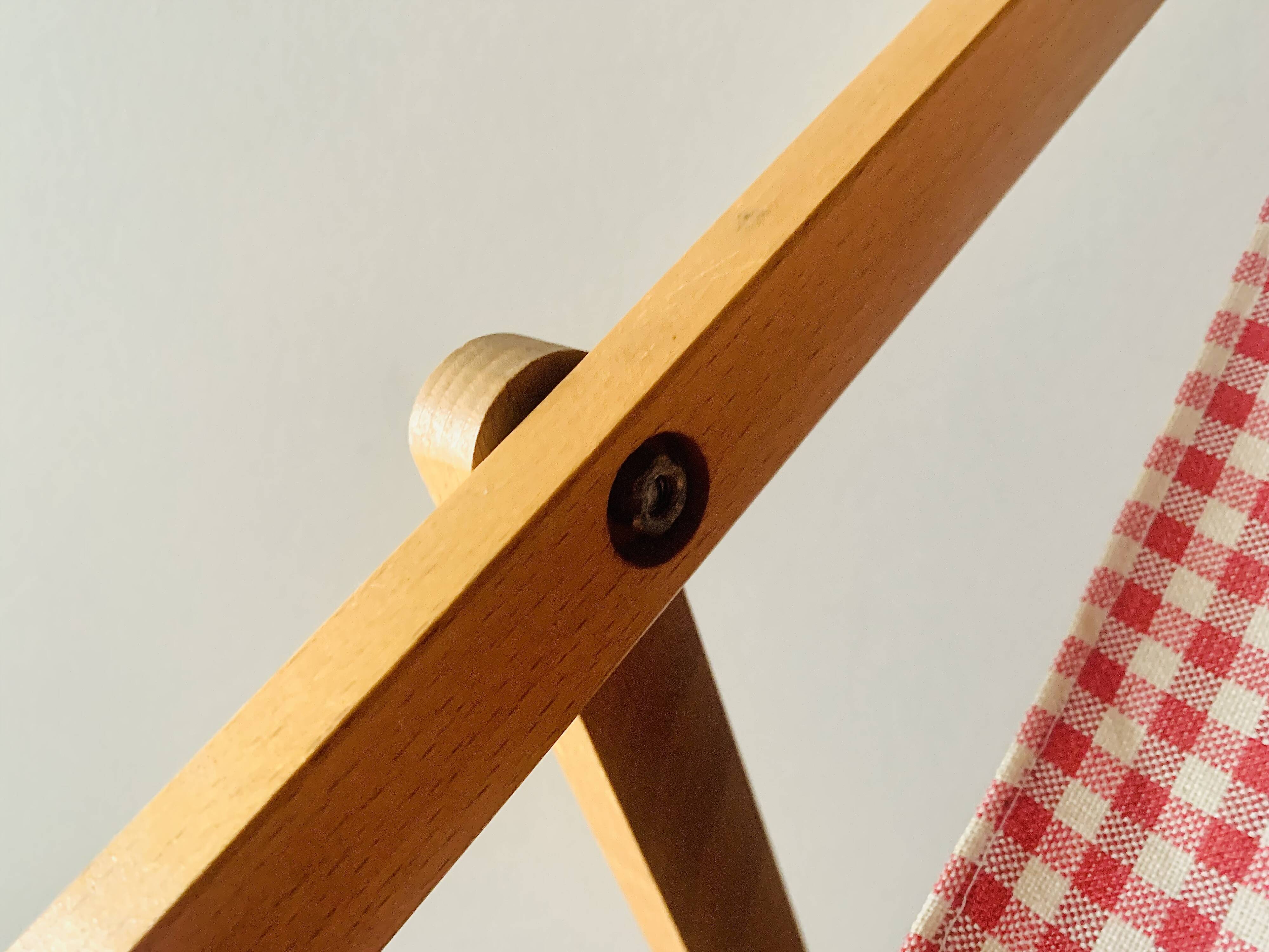 Chilienne en bois vintage pour poupée