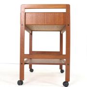 Chariot danois avec deux tiroirs - 'Favrholt' - design danois en teck