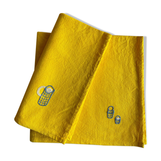 Set of 2 embroidered towels, lemonade