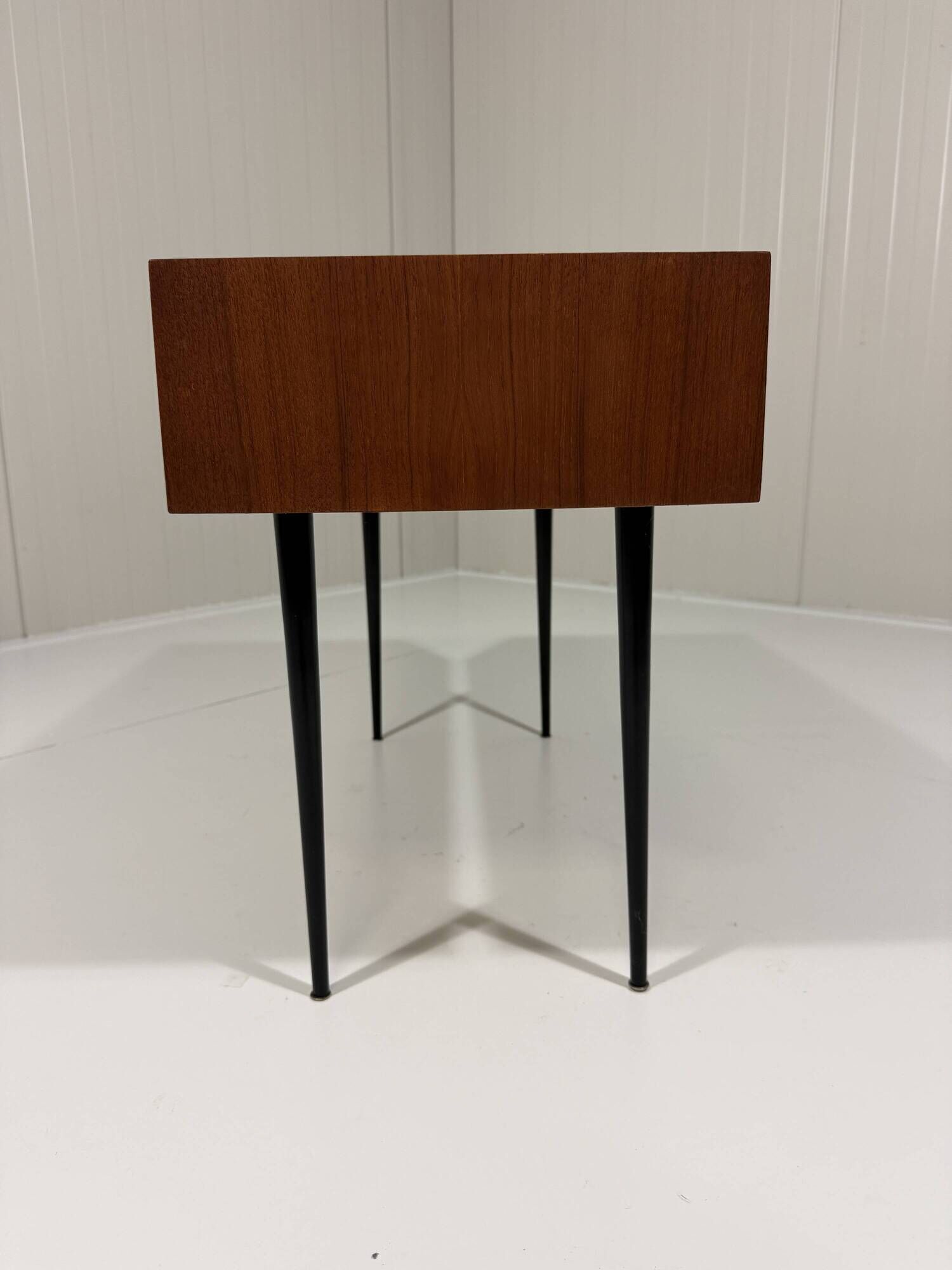 Table console latérale Asko Finland des années 1960.